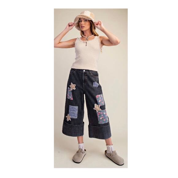 easel Denim - Easel Rose Patch Black Denim Cropped Jeans